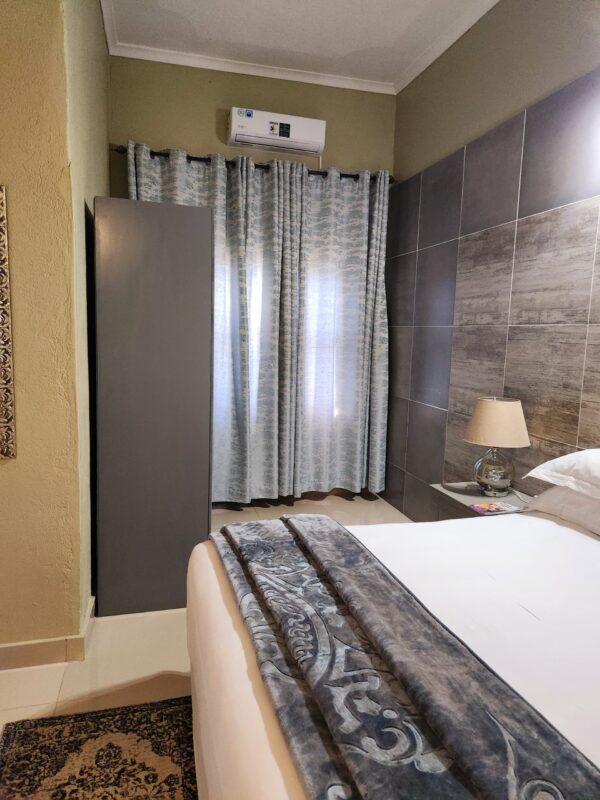 Standard Suites - Image 2